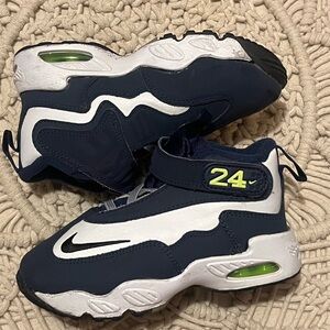 NIKE AIR GRIFFEY MAX 1 NAVY WHITE MIDNIGHT BLUE SEATTLE SEAHAWKS